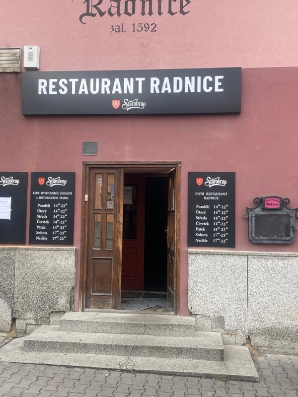 Alu-bondové černé světelné boxy Starobrno